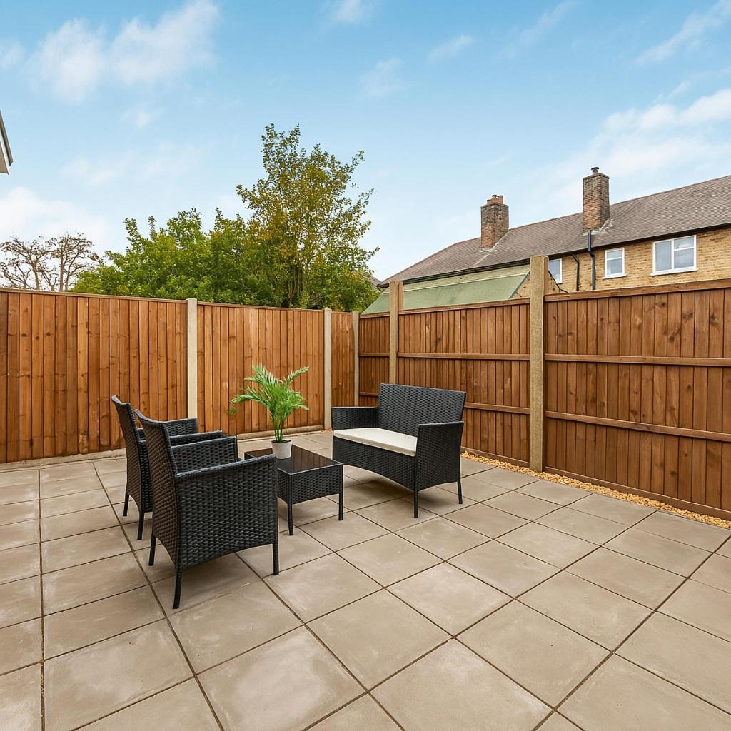 Bright Private Rooms - Peaceful Morden Location London Exterior photo